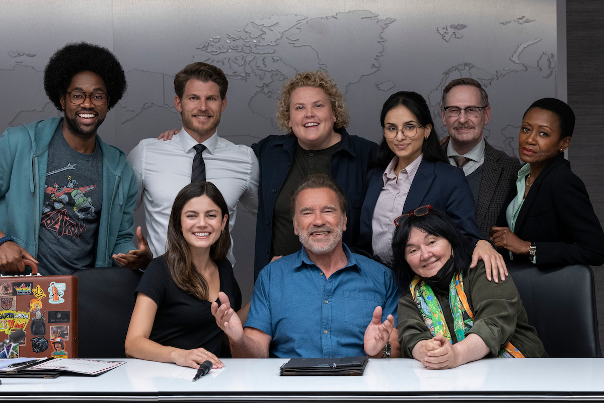 The cast of ‘FUBAR’ Season 1 posing for a group photo.