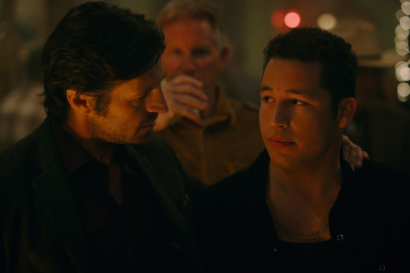 Eoin Macken como Davis e Andrew Liner como Reid na temporada 1 de ‘Ransom Canyon’.