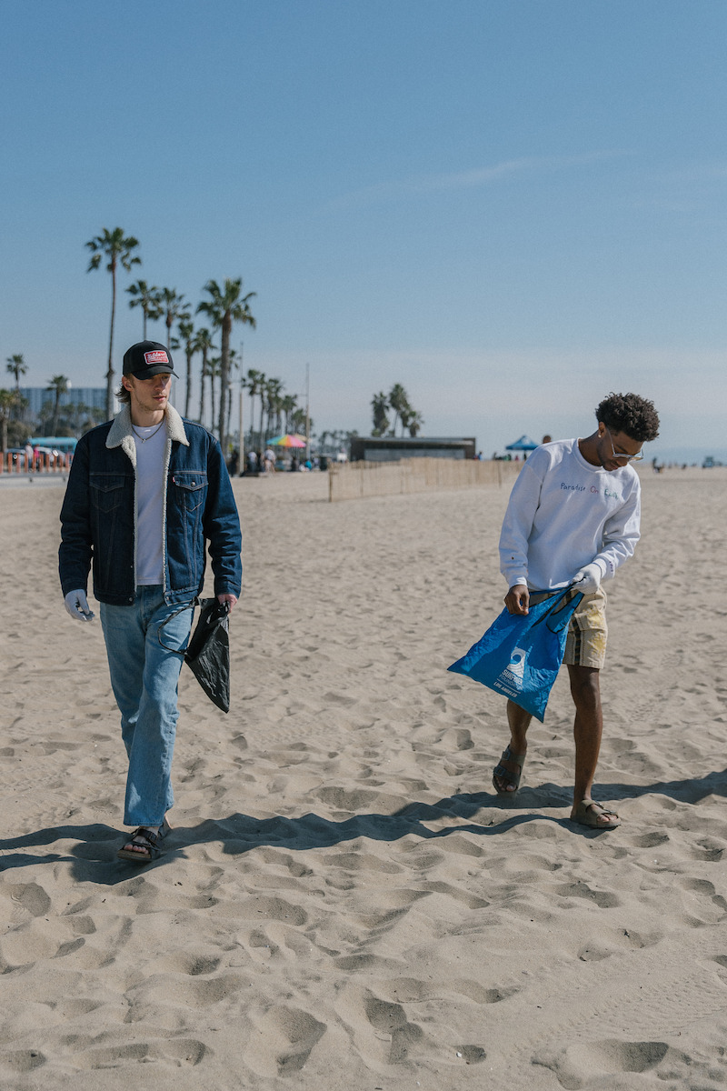 Poguelandia beach cleanup
