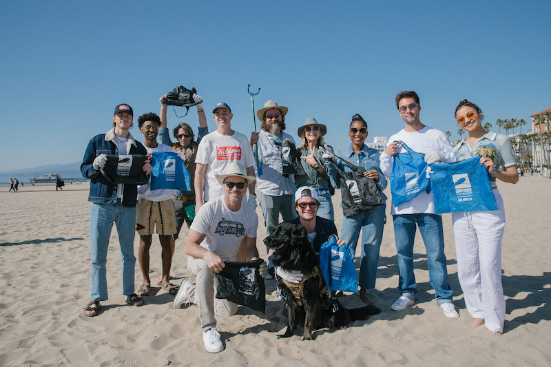cast and crew of outer banks