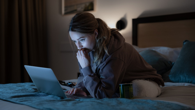 Kaitlyn Dever as Belle in 'Apple Cider Vinegar'