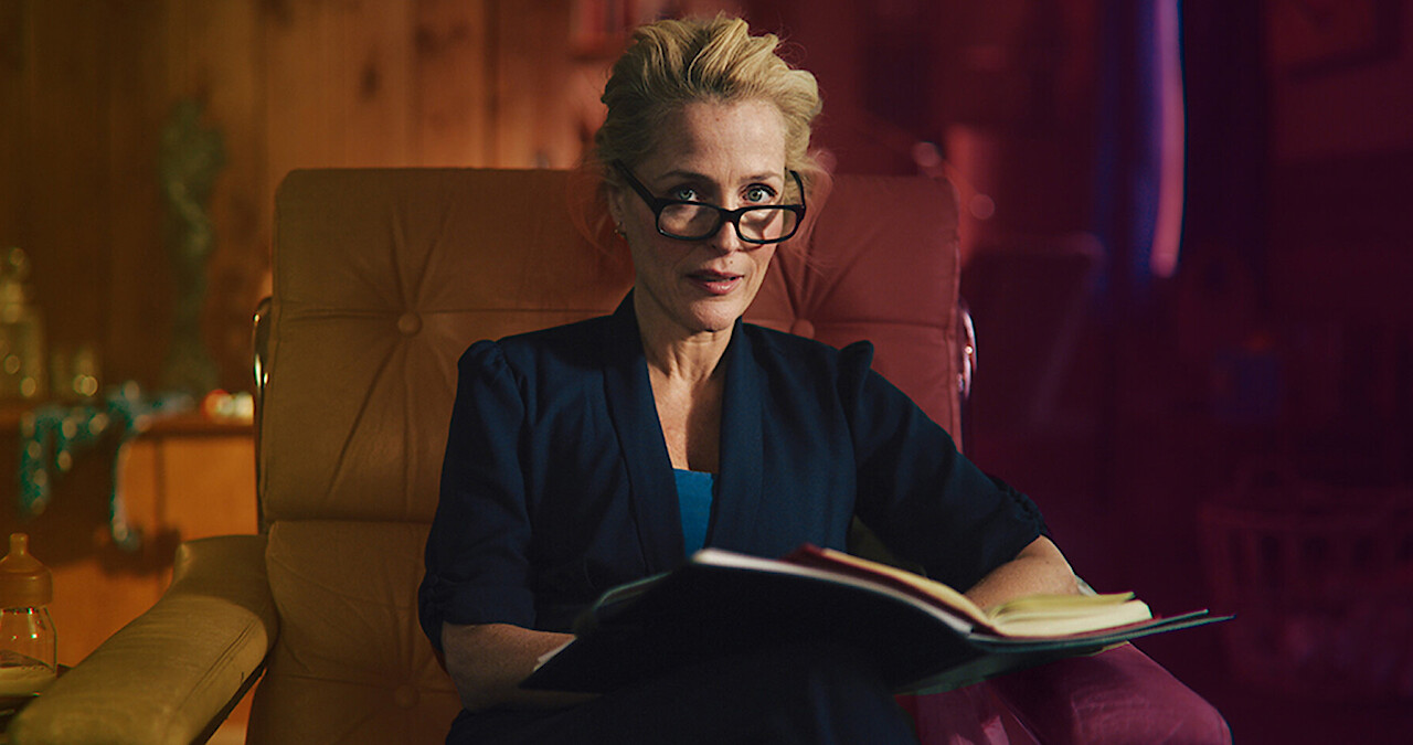 Gillian Anderson as Jean Milburn recaps S3 of 'Sex Education.'