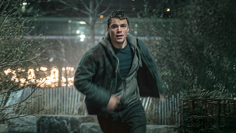 Gabriel Basso as Peter Sutherland in 'The Night Agent'