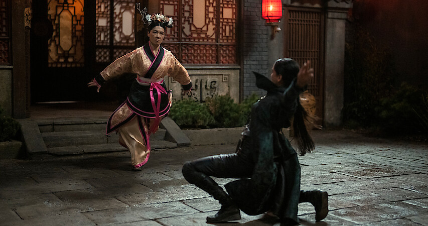 Tuyen Do and Amita Suman battle as Ohval and Inej