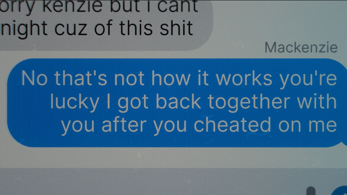 A text message exchange.